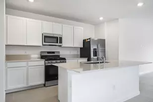 10436 NW Suncrest Loop, Port Saint Lucie, FL 34987 - Photo 4