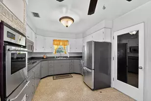 2449 Gertrude Dr, Lake Worth, FL 33462 - Photo 6