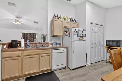 1011 SE Euclid Lane, Port Saint Lucie, FL 34983 - Photo 6
