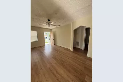 917 W 7th Street, Riviera Beach, FL 33404 - Photo 2