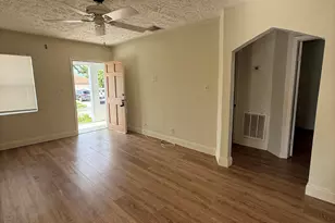 917 W 7th St, Riviera Beach, FL 33404 - Photo 2