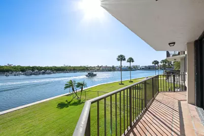 899 Jeffery Street #214, Boca Raton, FL 33487 - Photo 1