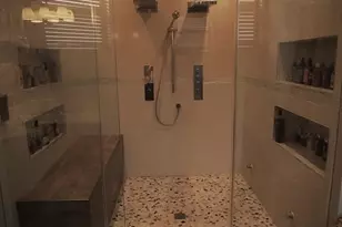 835 NE 191st St, Miami, FL 33179 - Photo 16