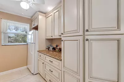 7206 W Oakridge Circle #D, Lake Worth, FL 33462 - Photo 8
