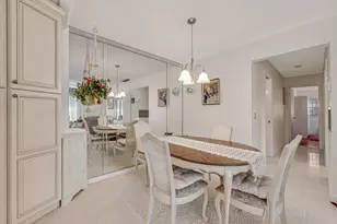 7206 W Oakridge Cir, Lake Worth, FL 33462 - Photo 6