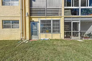 8225 Sunrise Lakes Blvd, Sunrise, FL 33322 - Photo 26