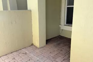 398 Lake Monterey Cir, Boynton Beach, FL 33426 - Photo 2