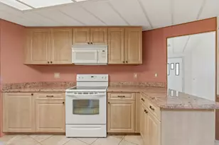 8903 Oak St, Boynton Beach, FL 33436 - Photo 18