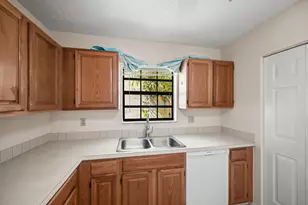 440 Ashwood Pl, Boca Raton, FL 33431 - Photo 12