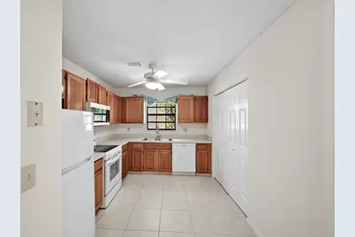 440 Ashwood Place, Boca Raton, FL 33431 - Photo 10