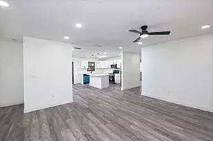 945 SW 33rd Ave, Vero Beach, FL 32968 - Photo 8