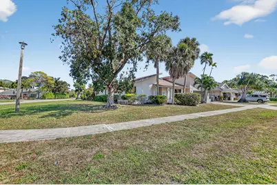 22220 Morning Glory Terrace, Boca Raton, FL 33433 - Photo 6