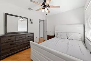 9709 Wyeth Ct, Wellington, FL 33414 - Photo 16