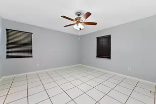 7902 Burlwood Ln, Lake Worth, FL 33467 - Photo 16