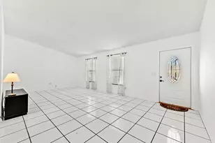 7902 Burlwood Ln, Lake Worth, FL 33467 - Photo 6