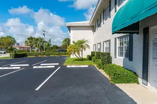 299 SW 7th St, Boca Raton, FL 33432 - Photo 2