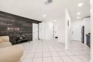 299 SW 7th St, Boca Raton, FL 33432 - Photo 12