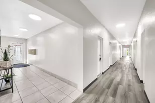 299 SW 7th St, Boca Raton, FL 33432 - Photo 24