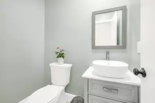 299 SW 7th St, Boca Raton, FL 33432 - Photo 4