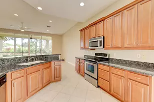 8908 Champions Way, Port Saint Lucie, FL 34986 - Photo 12