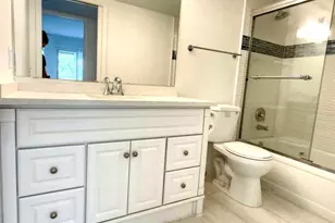 2003 Lincoln A, Boca Raton, FL 33434 - Photo 32