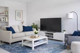 2003 Lincoln A, Boca Raton, FL 33434 - Photo 4