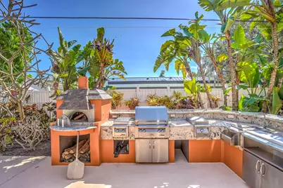 1191 Emerald Lane, Singer Island, FL 33404 - Photo 2
