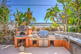 1191 Emerald Ln, Singer Island, FL 33404 - Photo 2