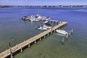 825 Center St, Jupiter, FL 33458 - Photo 8