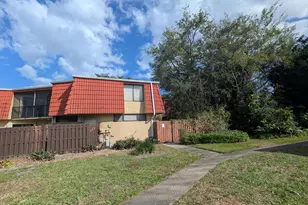 22970 Oxford Pl, Boca Raton, FL 33433 - Photo 1