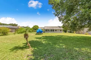 910 Liberty Ln, Auburndale, FL 33823 - Photo 8