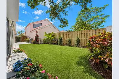 13266 Saint Tropez Circle, Palm Beach Gardens, FL 33410 - Photo 34