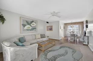 1 Golfs Edge F, West Palm Beach, FL 33417 - Photo 10