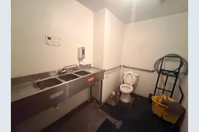 364 W Avenue A, Belle Glade, FL 33430 - Photo 6