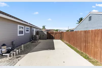 7937 Ridgewood Drive, Lake Worth, FL 33467 - Photo 30