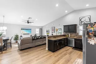 7937 Ridgewood Dr, Lake Worth, FL 33467 - Photo 4