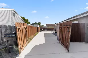 7937 Ridgewood Dr, Lake Worth, FL 33467 - Photo 26