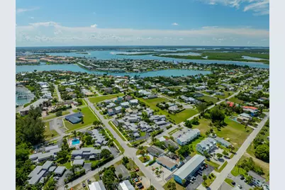 1150 Carlton Court, Fort Pierce, FL 34949 - Photo 6