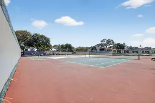 10279 N Circle Lake Dr, Boynton Beach, FL 33437 - Photo 32