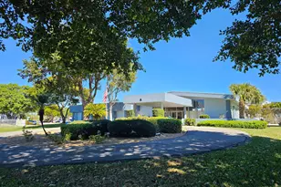 470 Executive Center Dr, West Palm Beach, FL 33401 - Photo 16