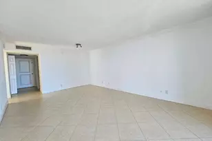 470 Executive Center Dr, West Palm Beach, FL 33401 - Photo 4