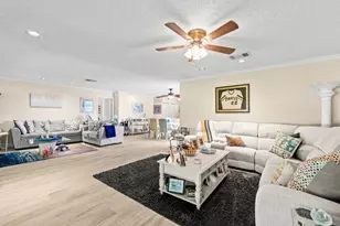 4 Stratford Dr E, Boynton Beach, FL 33436 - Photo 4