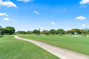 4 Stratford Dr E, Boynton Beach, FL 33436 - Photo 20