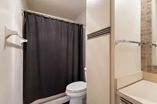 402 SE Castle Ct, Port Saint Lucie, FL 34952 - Photo 26