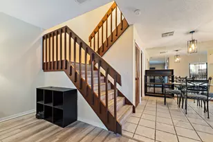 402 SE Castle Ct, Port Saint Lucie, FL 34952 - Photo 6