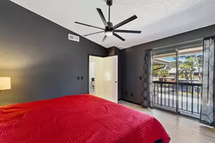 402 SE Castle Ct, Port Saint Lucie, FL 34952 - Photo 18