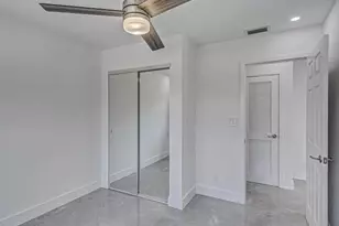 855 Date Palm Dr, Lake Park, FL 33403 - Photo 6