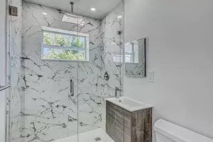 855 Date Palm Dr, Lake Park, FL 33403 - Photo 2