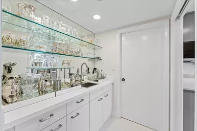 529 S Flagler Drive #8g, West Palm Beach, FL 33401 - Photo 10