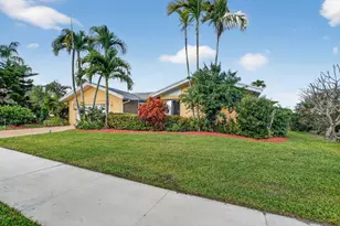 4205 Birchwood Dr, Boca Raton, FL 33487 - Photo 14
